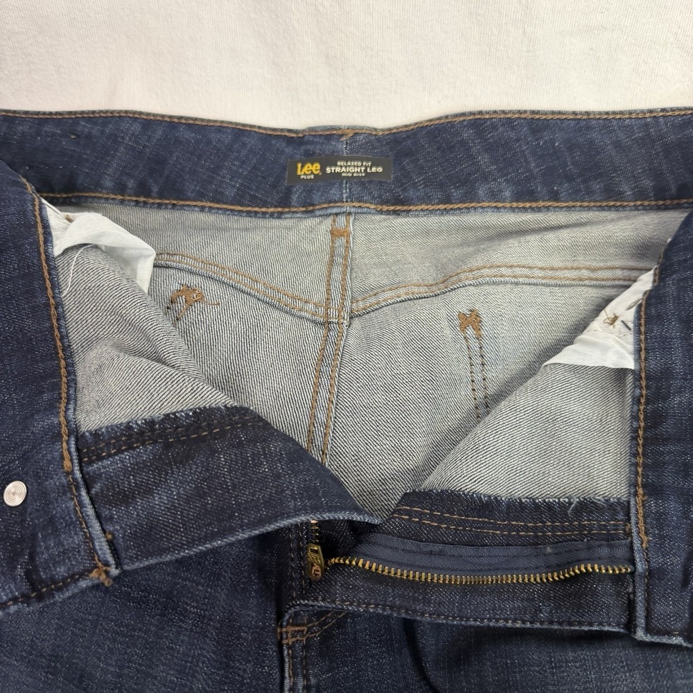 Lee Women's Blue Relaxed Fit Straight Leg Mid Rise Jeans Plus Sz 16/18 - Picture 8 of 13